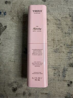 TRULY Hydrating Body - Pale Pink Bottle
